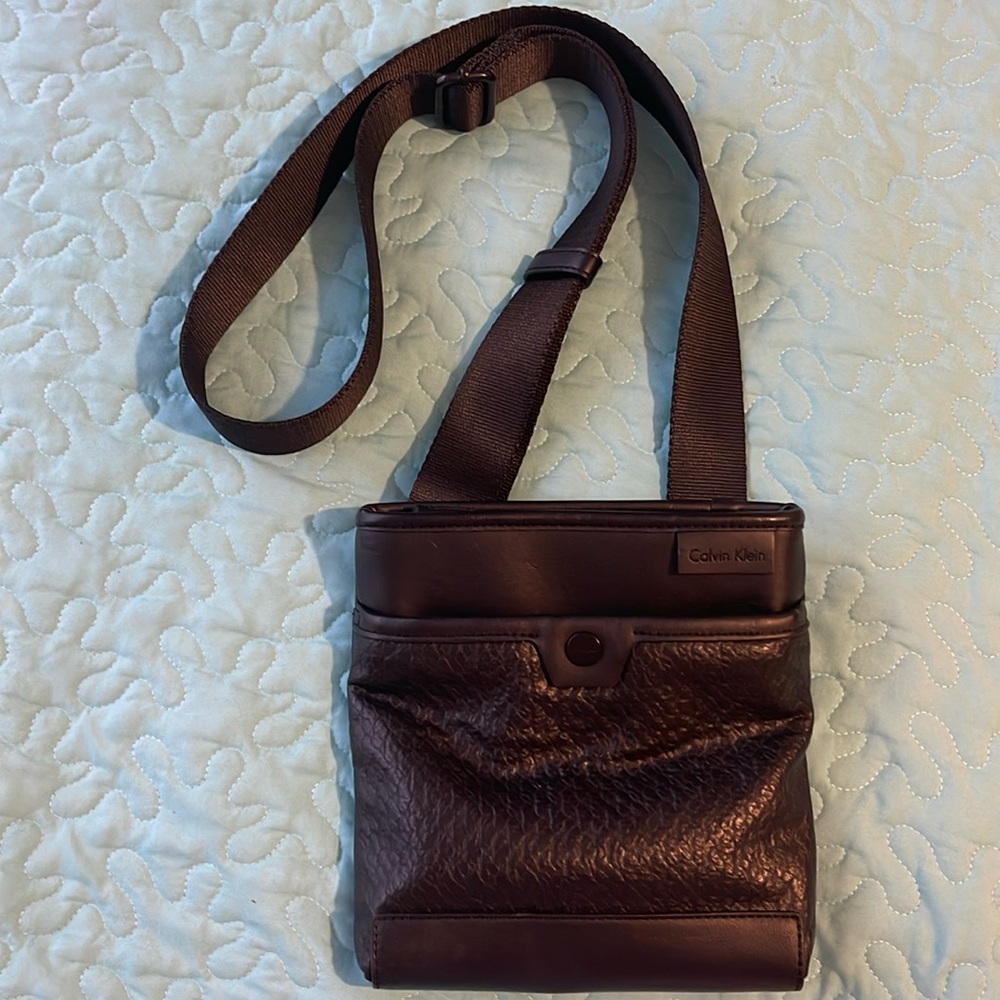 Calvin Klein Crossbody Bag/Pouch